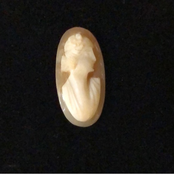 Vintage Carved Shell Cameo - Picture 5 of 5